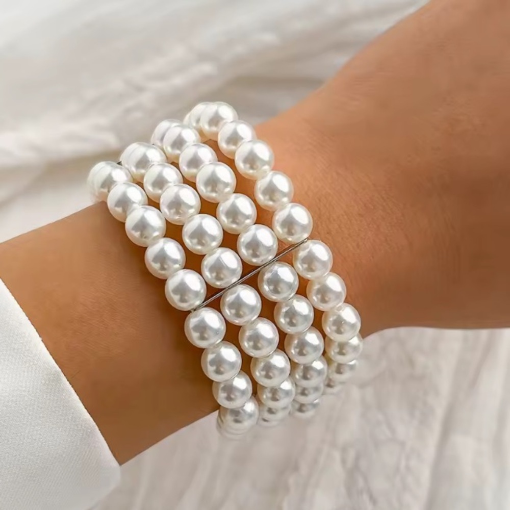 Pearl bracelet